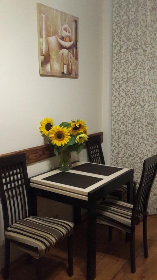 Apartment On Valova Street Lviv Buitenkant foto