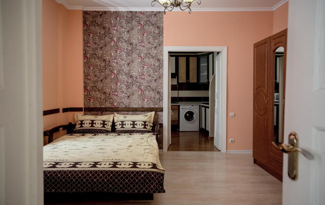 Apartment On Valova Street Lviv Buitenkant foto