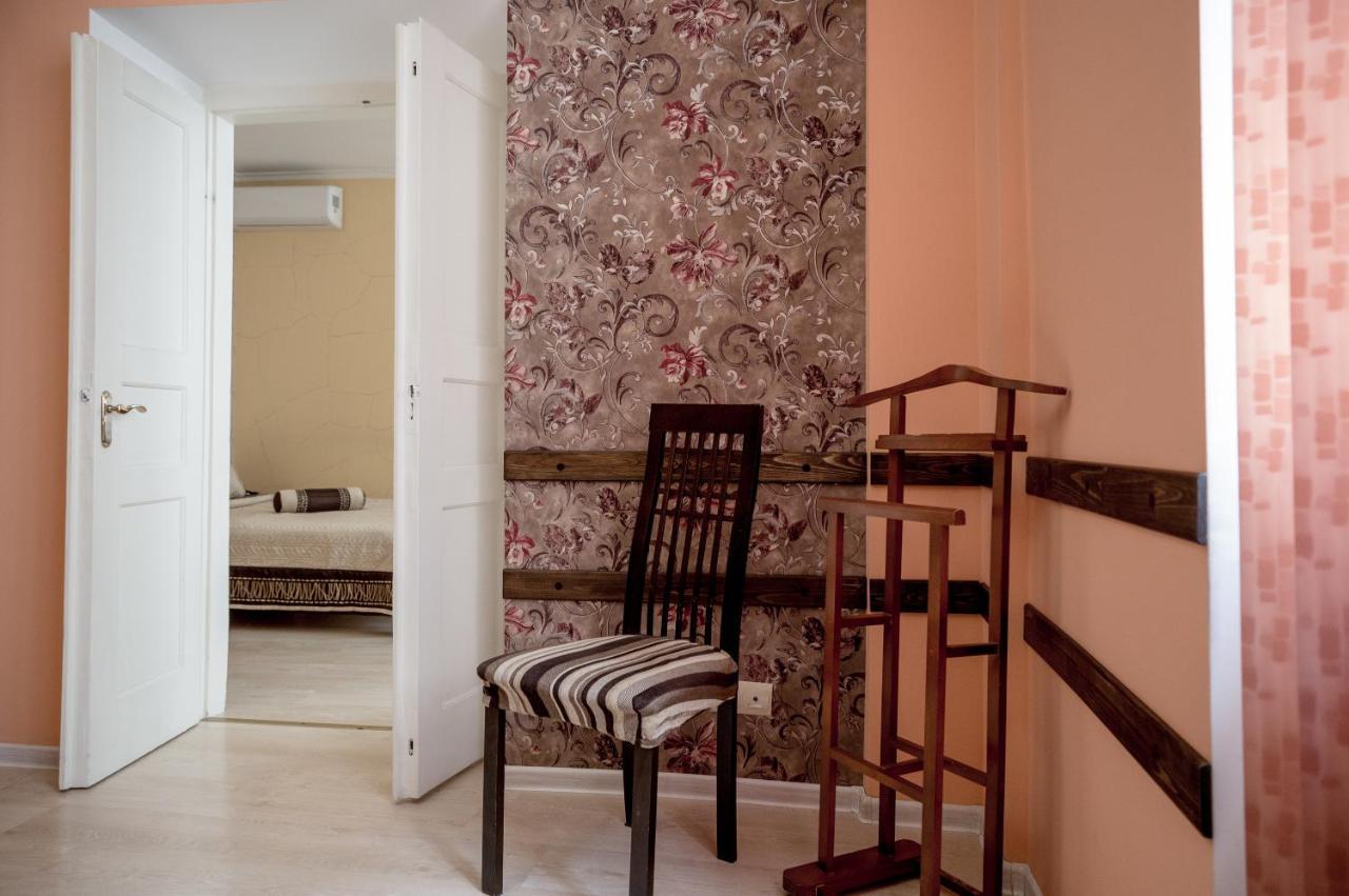 Apartment On Valova Street Lviv Buitenkant foto