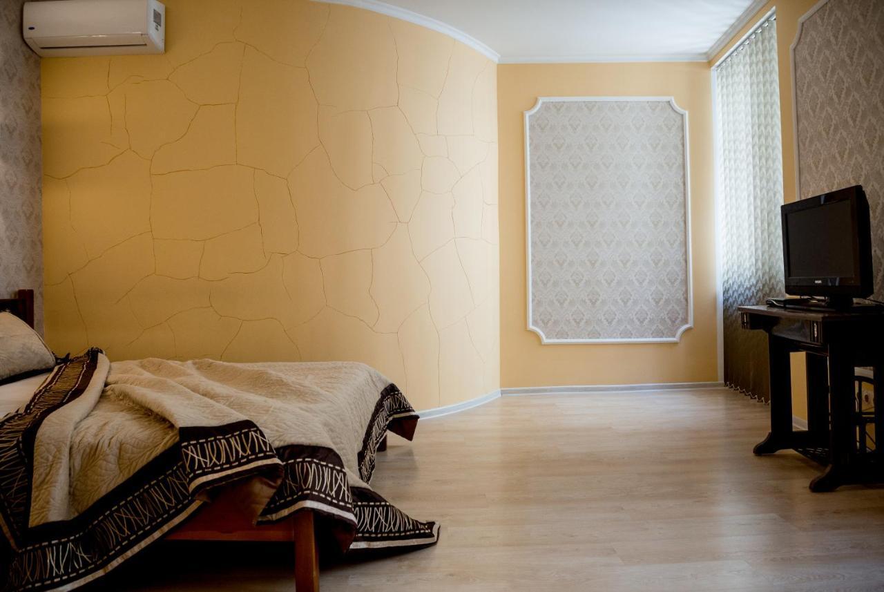 Apartment On Valova Street Lviv Buitenkant foto